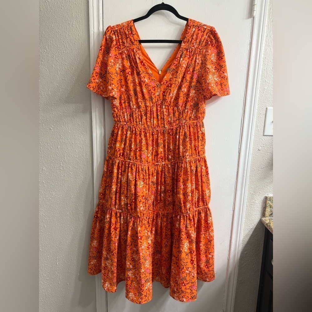 Draper James Apricot Orange Pansy Floral
NWT
Margo Flutter Sleeve Midi Dress 8 - Picture 4 of 9